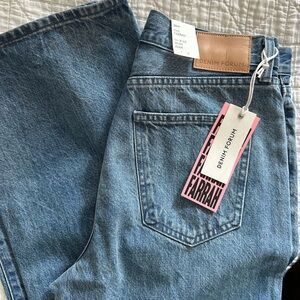 Aritzia Denim Forum Farrah High-rise wide jean, size 28, New